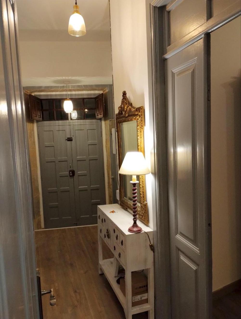 Piso Centrico De Tres Dormitorios Reformado Del S XIX Виго Экстерьер фото
